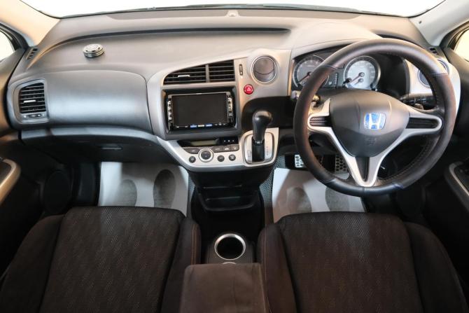 Honda Stream II Рестайлинг с пробегом 2011 года, цена 1 149 000 рублей, 120400 км, компактвэн, Автокод Объявления
