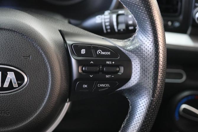 Kia Stonic I с пробегом 2019 года, цена 1 729 000 рублей, 89000 км, внедорожник, Автокод Объявления