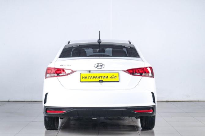 Hyundai Solaris II Рестайлинг с пробегом 2022 года, цена 1 699 000 рублей, 25208 км, седан, Автокод Объявления