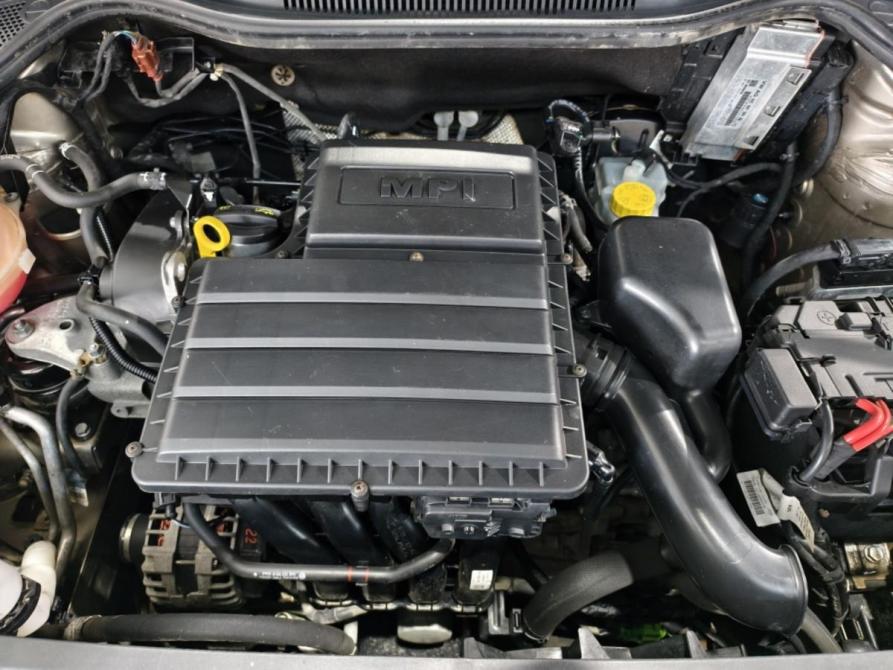 Volkswagen Polo V Рестайлинг Курск  - изображение 16
