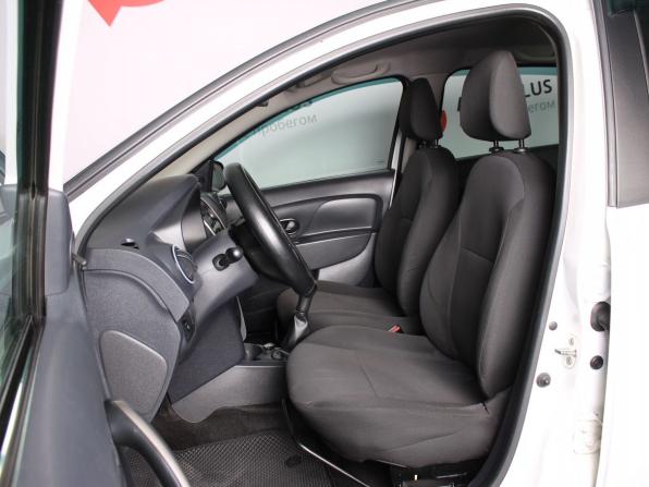 Renault Logan II Рестайлинг с пробегом 2020 года, цена 740 000 рублей, 199929 км, седан, Автокод Объявления