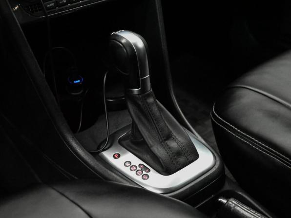 Volkswagen Polo V Рестайлинг с пробегом 2019 года, цена 1 000 000 рублей, 145295 км, седан, Автокод Объявления