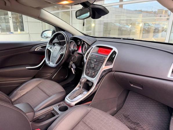 Opel Astra J Рестайлинг с пробегом 2013 года, цена 898 000 рублей, 145000 км, хэтчбек, Автокод Объявления
