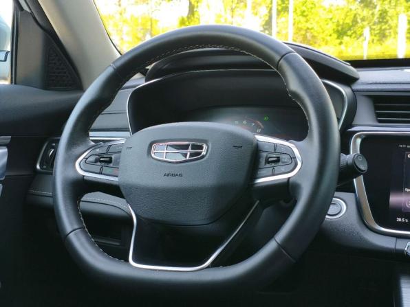 Geely Atlas Pro с пробегом 2023 года, цена 1 990 000 рублей, 60000 км, внедорожник, Автокод Объявления