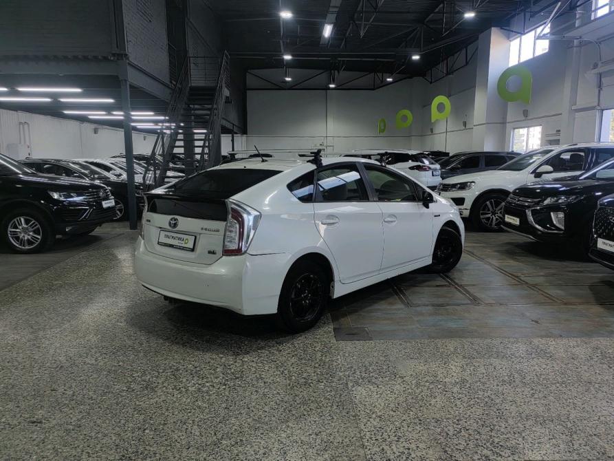 Toyota Prius III Рестайлинг (XW30) Санкт-Петербург  - изображение 6
