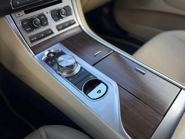 Jaguar XF I Рестайлинг с пробегом 2015 года, цена 1 185 000 рублей, 195000 км, седан, Автокод Объявления