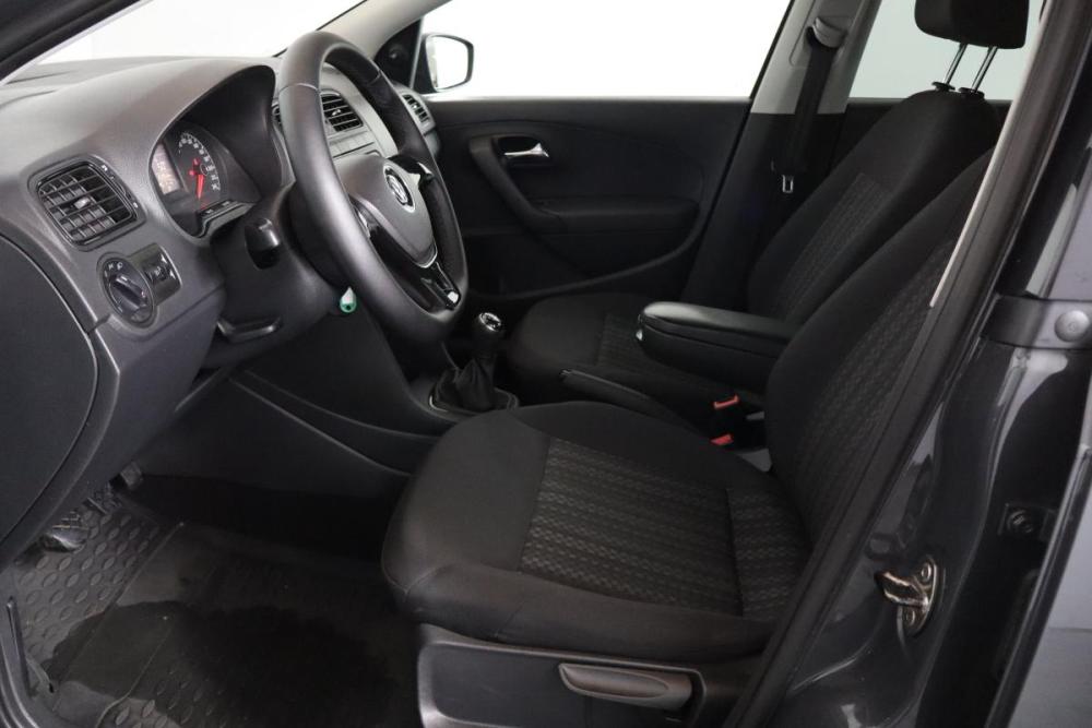 Volkswagen Polo V Рестайлинг Санкт-Петербург  - изображение 8