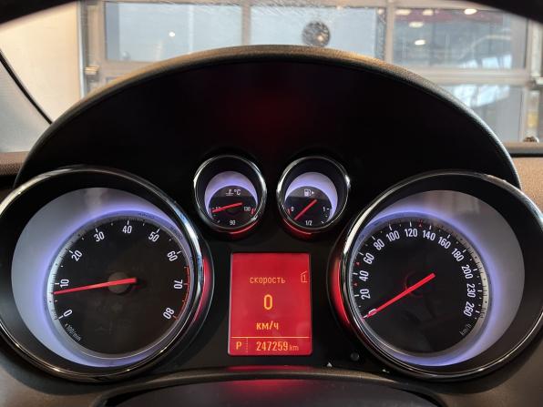 Opel Astra J с пробегом 2011 года, цена 632 000 рублей, 247258 км, хэтчбек, Автокод Объявления