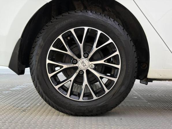 Hyundai Solaris II с пробегом 2018 года, цена 1 055 000 рублей, 104500 км, седан, Автокод Объявления