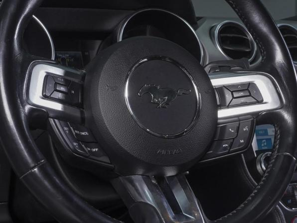 Ford Mustang VI Рестайлинг с пробегом 2019 года, цена 4 450 000 рублей, 80787 км, кабриолет, Автокод Объявления
