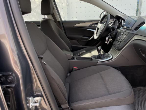 Opel Insignia I Рестайлинг с пробегом 2013 года, цена 995 000 рублей, 141139 км, седан, Автокод Объявления