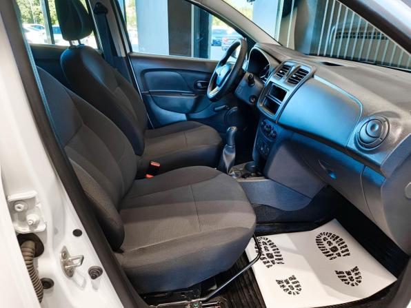 Renault Sandero II Рестайлинг с пробегом 2021 года, цена 990 000 рублей, 4222 км, хэтчбек, Автокод Объявления