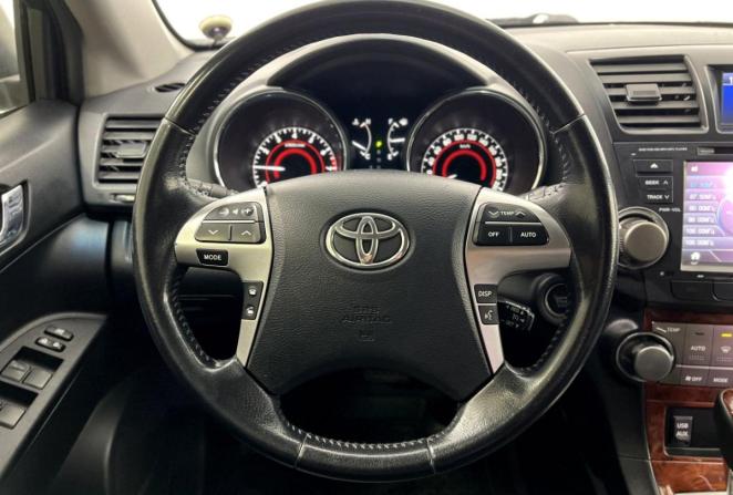 Toyota Highlander II (XU40) Рестайлинг с пробегом 2012 года, цена 1 455 000 рублей, 272343 км, внедорожник, Автокод Объявления
