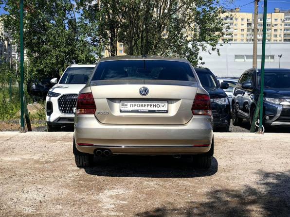 Volkswagen Polo V Рестайлинг с пробегом 2018 года, цена 989 000 рублей, 174000 км, седан, Автокод Объявления