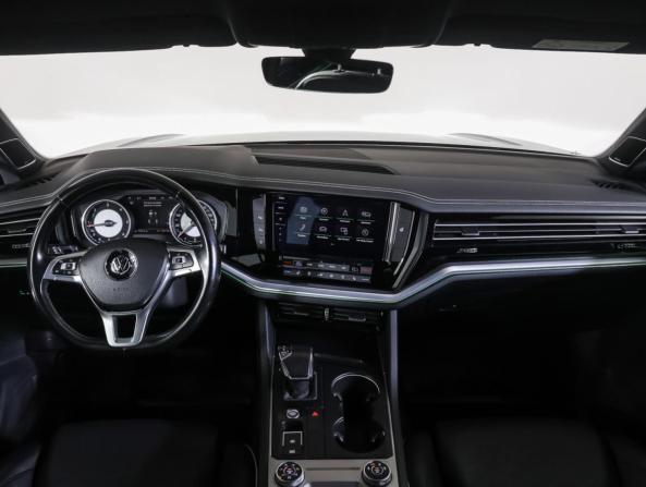 Volkswagen Touareg III с пробегом 2018 года, цена 4 570 000 рублей, 153176 км, внедорожник, Автокод Объявления