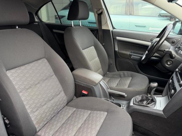 Skoda Octavia II (A5) Рестайлинг с пробегом 2011 года, цена 743 000 рублей, 236922 км, лифтбек, Автокод Объявления