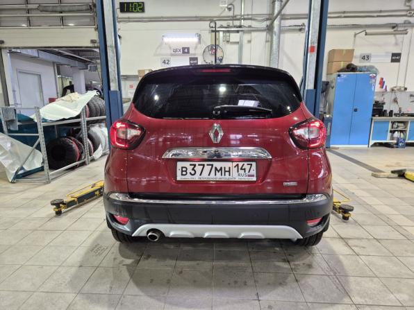 Renault Kaptur I Рестайлинг с пробегом 2020 года, цена 1 270 000 рублей, 232880 км, внедорожник, Автокод Объявления