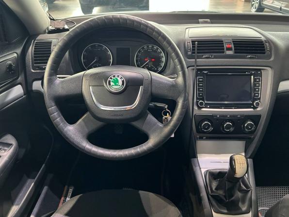 Skoda Octavia II (A5) Рестайлинг с пробегом 2010 года, цена 790 000 рублей, 185510 км, лифтбек, Автокод Объявления