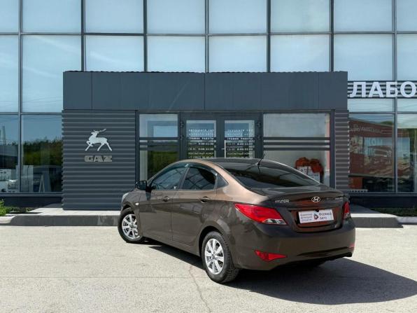 Hyundai Solaris I Рестайлинг с пробегом 2015 года, цена 950 000 рублей, 212000 км, седан, Автокод Объявления