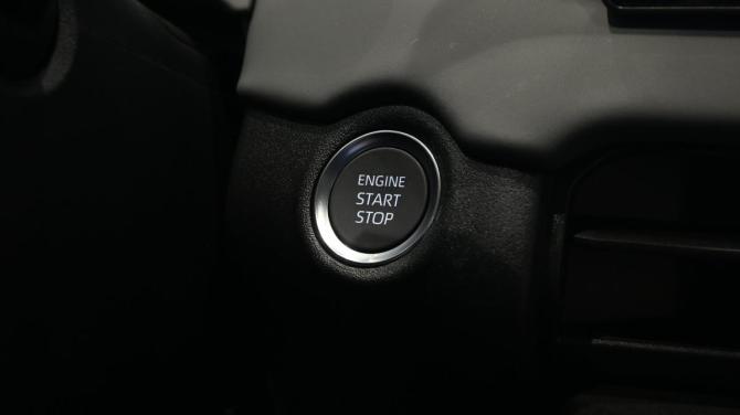 Toyota RAV4 VI (XA60) с пробегом 2026 года, цена 4 075 000 рублей, 43 км, внедорожник, Автокод Объявления