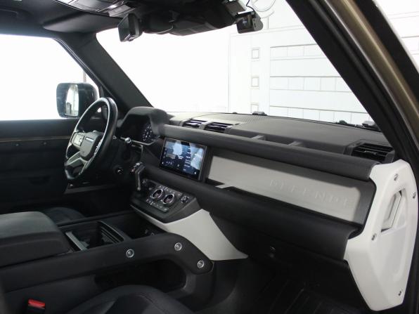 Land Rover Defender II с пробегом 2021 года, цена 4 698 999 рублей, 62500 км, внедорожник, Автокод Объявления