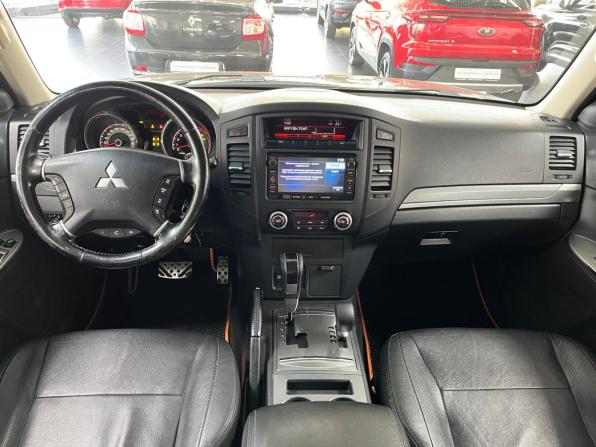 Mitsubishi Pajero IV Рестайлинг 1 с пробегом 2013 года, цена 1 998 000 рублей, 222000 км, внедорожник, Автокод Объявления