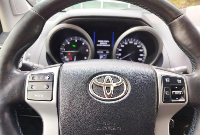Toyota Land Cruiser Prado 150 Series Рестайлинг 1 с пробегом 2014 года, цена 3 100 000 рублей, 248379 км, внедорожник, Автокод Объявления