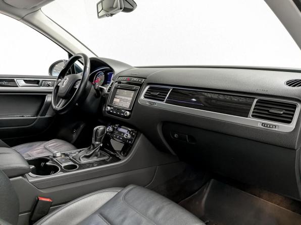 Volkswagen Touareg II Рестайлинг с пробегом 2016 года, цена 2 845 000 рублей, 141420 км, внедорожник, Автокод Объявления