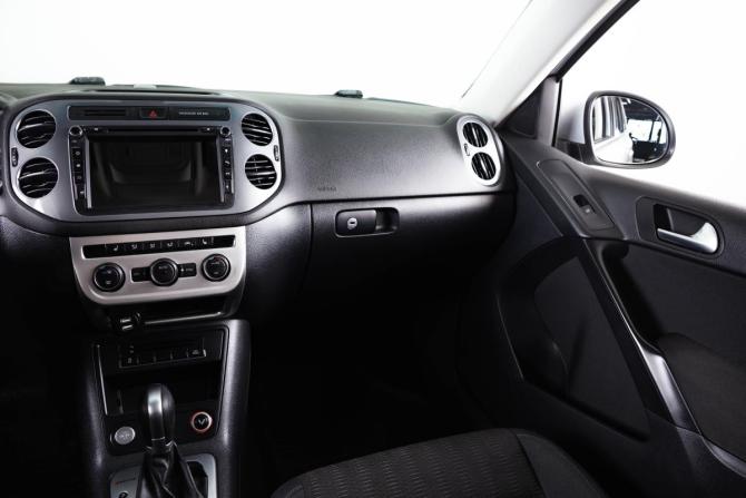 Volkswagen Tiguan I Рестайлинг с пробегом 2014 года, цена 1 639 000 рублей, 137500 км, внедорожник, Автокод Объявления