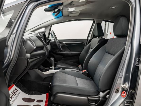 Honda Fit III Рестайлинг с пробегом 2018 года, цена 1 200 000 рублей, 109718 км, хэтчбек, Автокод Объявления