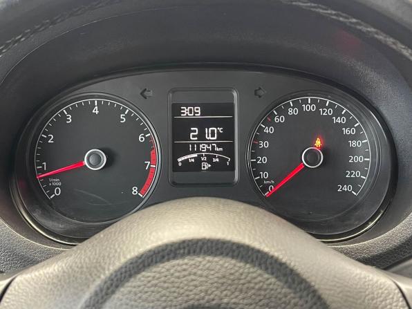 Volkswagen Polo V Рестайлинг с пробегом 2015 года, цена 977 000 рублей, 111947 км, седан, Автокод Объявления