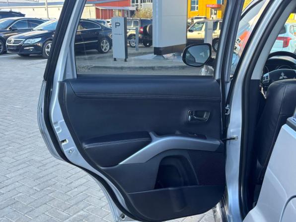 Mitsubishi Outlander II Рестайлинг с пробегом 2011 года, цена 1 175 000 рублей, 218584 км, внедорожник, Автокод Объявления