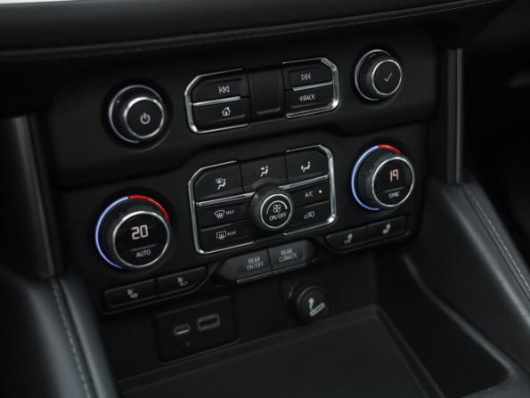 Chevrolet Tahoe V с пробегом 2021 года, цена 5 599 000 рублей, 214500 км, внедорожник, Автокод Объявления