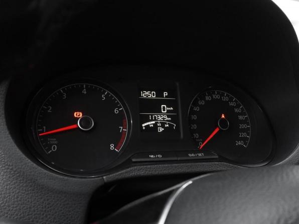 Volkswagen Polo V Рестайлинг с пробегом 2018 года, цена 1 280 000 рублей, 117329 км, седан, Автокод Объявления