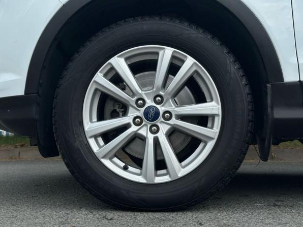 Ford Kuga II Рестайлинг с пробегом 2017 года, цена 1 599 000 рублей, 116271 км, внедорожник, Автокод Объявления