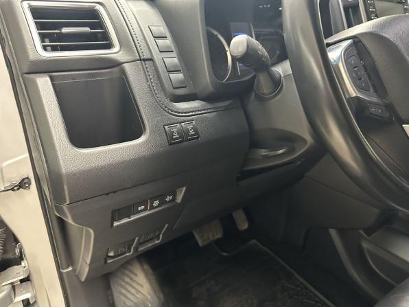 Toyota HiAce H300 с пробегом 2021 года, цена 4 840 000 рублей, 85074 км, минивэн, Автокод Объявления