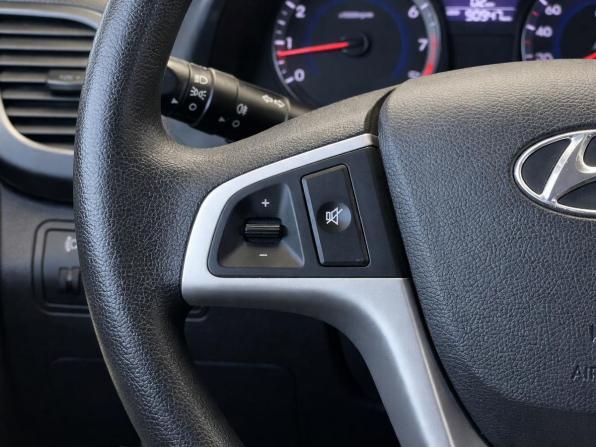 Hyundai Solaris I с пробегом 2012 года, цена 997 000 рублей, 90944 км, хэтчбек, Автокод Объявления