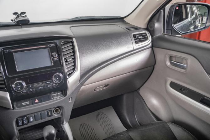 Mitsubishi L200 V с пробегом 2017 года, цена 2 899 000 рублей, 233000 км, offers.body_type.unknown, Автокод Объявления