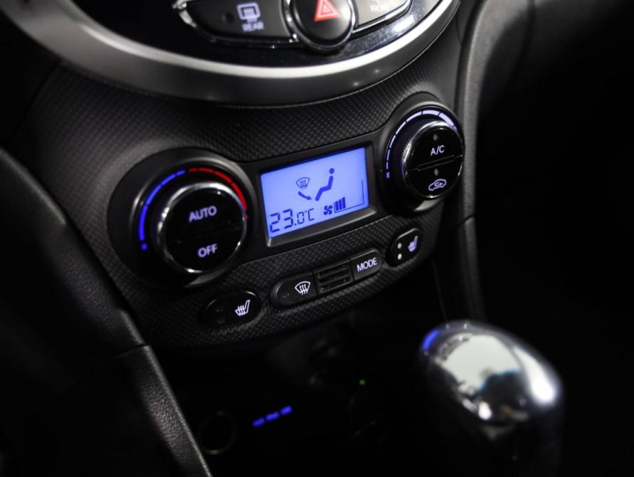 Hyundai Solaris I Санкт-Петербург  - изображение 15