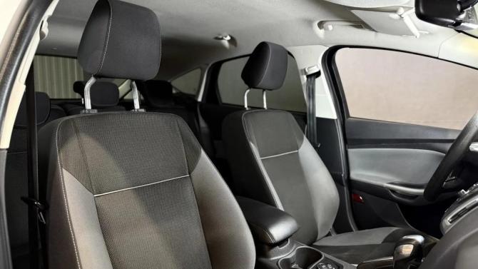 Ford Focus III с пробегом 2012 года, цена 590 000 рублей, 204800 км, хэтчбек, Автокод Объявления