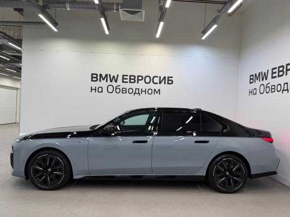 BMW 7 серии VII (G70) с пробегом 2023 года, цена 12 490 000 рублей, 46162 км, седан, Автокод Объявления