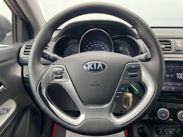 Kia Rio III Рестайлинг с пробегом 2016 года, цена 899 000 рублей, 252411 км, седан, Автокод Объявления