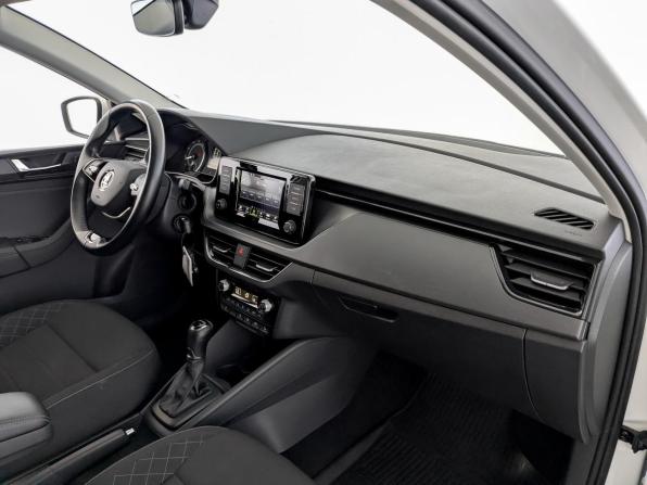 Skoda Rapid II с пробегом 2022 года, цена 1 690 000 рублей, 74314 км, лифтбек, Автокод Объявления