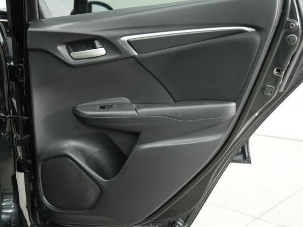 Honda Fit III с пробегом 2015 года, цена 910 000 рублей, 120286 км, хэтчбек, Автокод Объявления