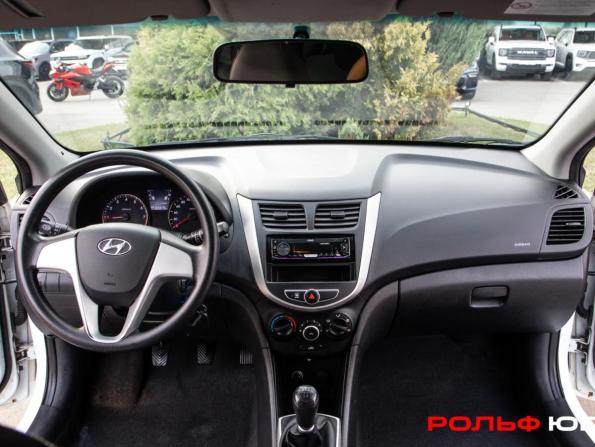 Hyundai Solaris I с пробегом 2012 года, цена 718 000 рублей, 165141 км, хэтчбек, Автокод Объявления