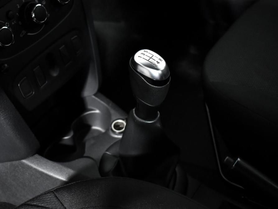 Renault Logan II Рестайлинг Санкт-Петербург  - изображение 12