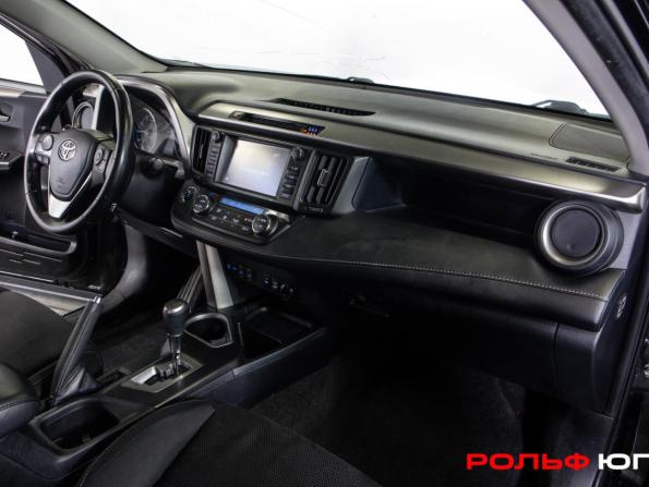 Toyota RAV4 IV (XA40) Рестайлинг с пробегом 2018 года, цена 2 368 000 рублей, 189578 км, внедорожник, Автокод Объявления