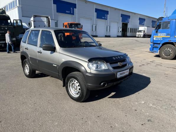 Chevrolet Niva I Рестайлинг с пробегом 2015 года, цена 449 000 рублей, 348205 км, внедорожник, Автокод Объявления
