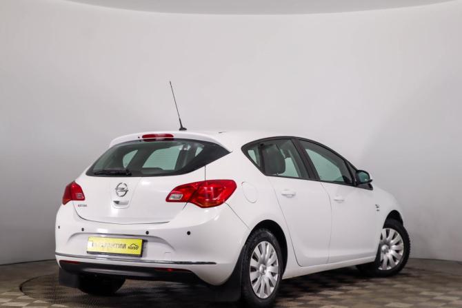 Opel Astra J Рестайлинг с пробегом 2014 года, цена 799 000 рублей, 198000 км, хэтчбек, Автокод Объявления