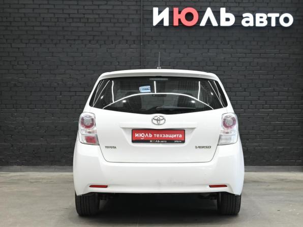 Toyota Verso I с пробегом 2011 года, цена 1 030 000 рублей, 210021 км, компактвэн, Автокод Объявления